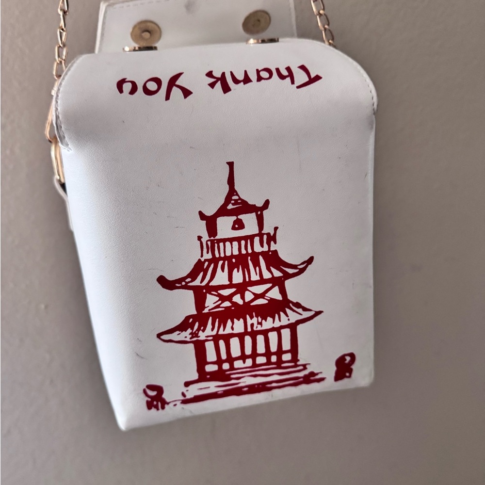 Chic White Purse with Red Pagoda Design